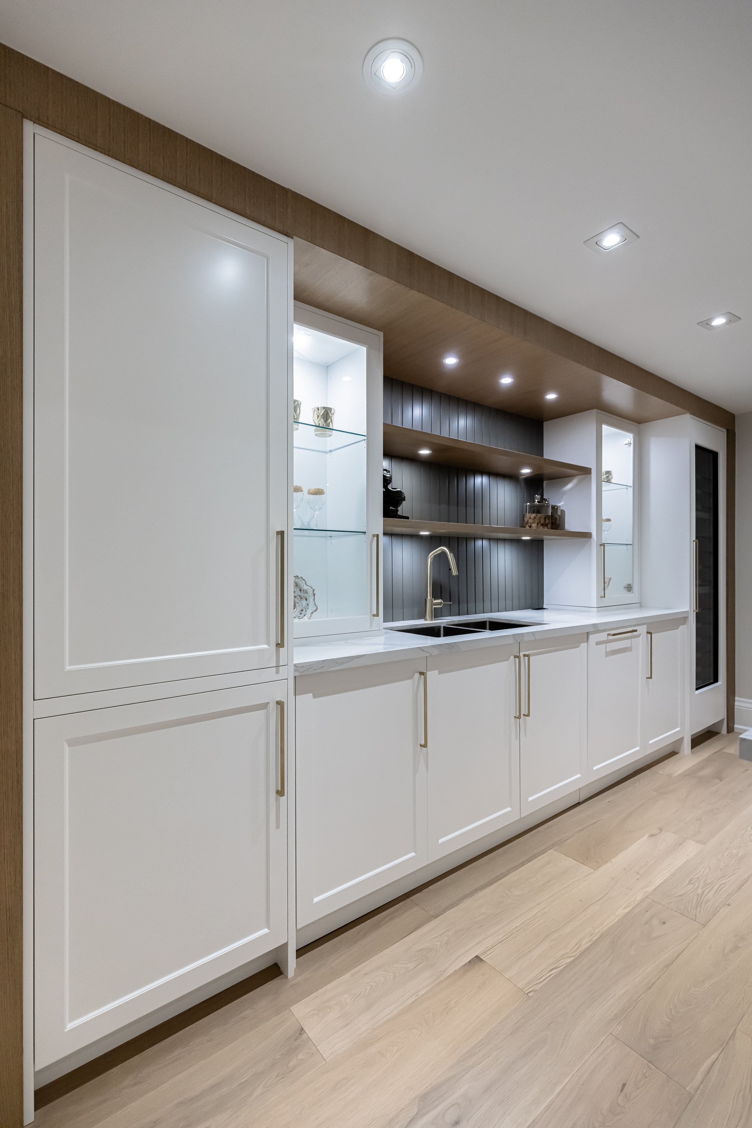 Custom oak bar and millwork detail